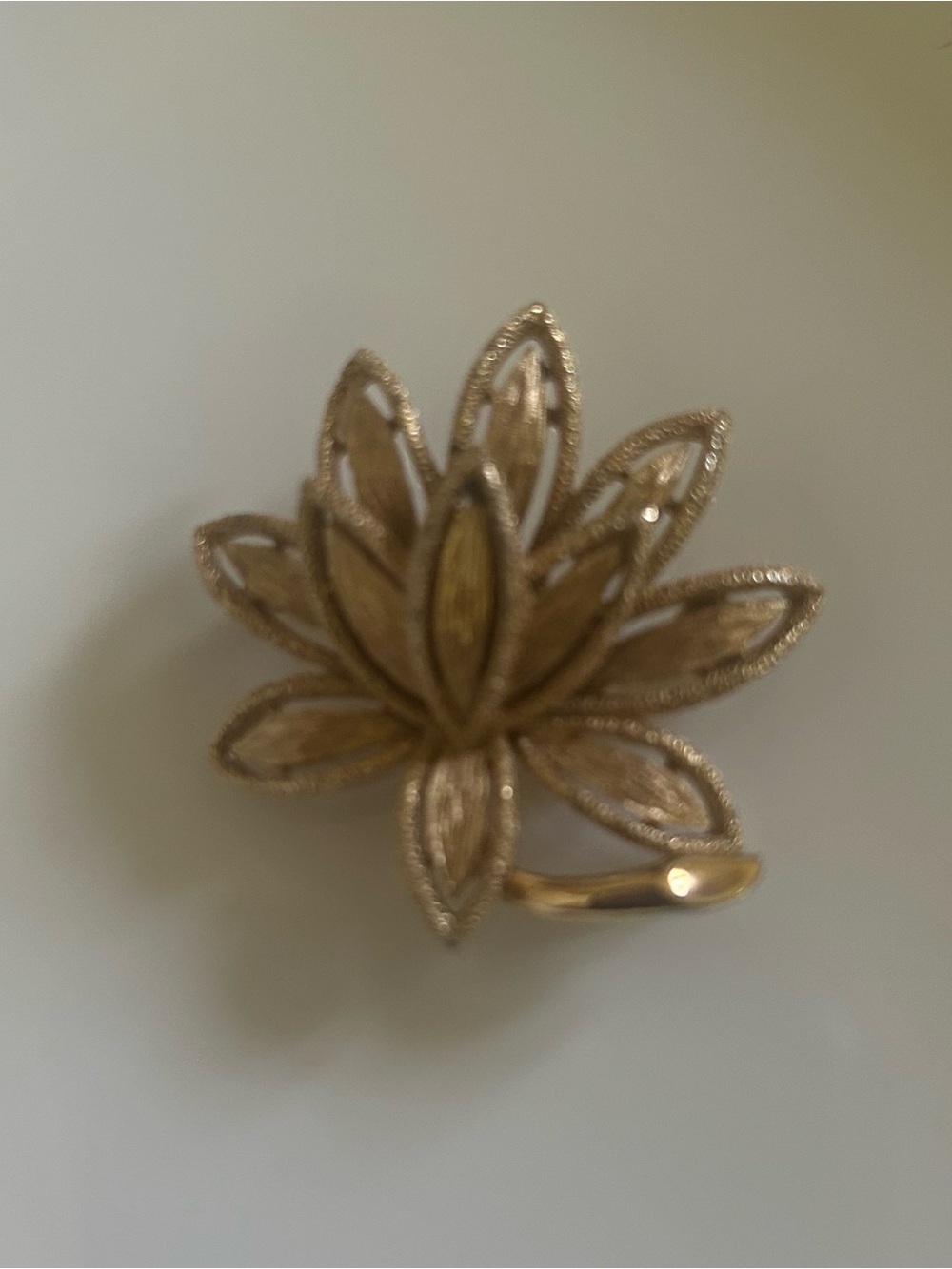 Vintage Avon Gold Tone Metal Lotus Flower Brooch